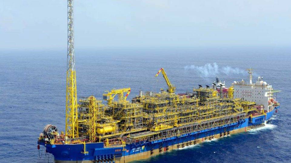 Setor de petróleo tem 132 casos de Covid-19, diz ANP Produção de petróleo aumenta no pré-sal