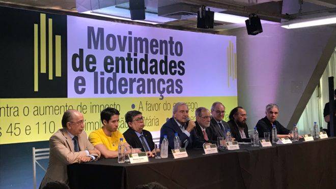 Empresários na coletiva de imprensa que lançou o movimento contrário à reforma tributária prevista nas PECs 45 e 110.