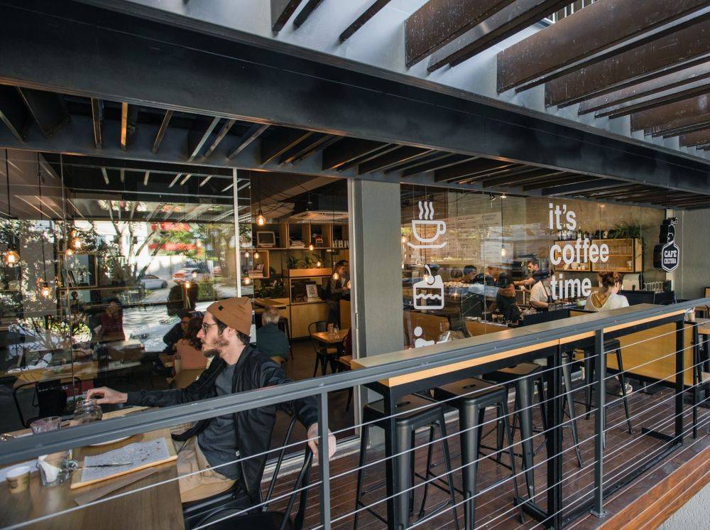 A rede catarinense Café Cultura tem 16 unidades e planos de expansão no Sul e Sudeste, com investimento a partir de R$ 243 mil. Foto: reprodução Facebook. A rede catarinense Café Cultura tem 16 unidades e planos de expansão no Sul e Sudeste, com investimento a partir de R$ 243 mil. Foto: reprodução Facebook.