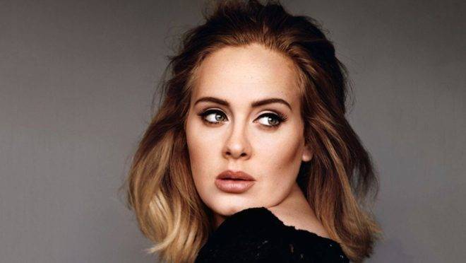 Adele revela que vai lançar novo álbum em setembro