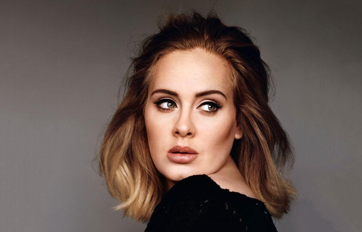 Adele revela que vai lançar novo álbum em setembro