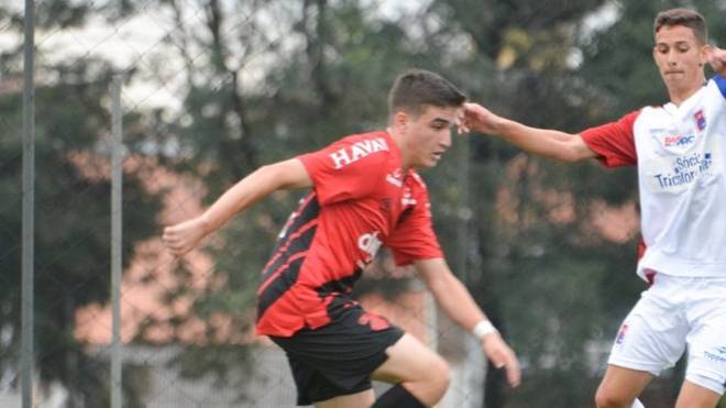 Filho de Paulo Rink foi inscrito pelo Athletico no Campeonato Paranaense