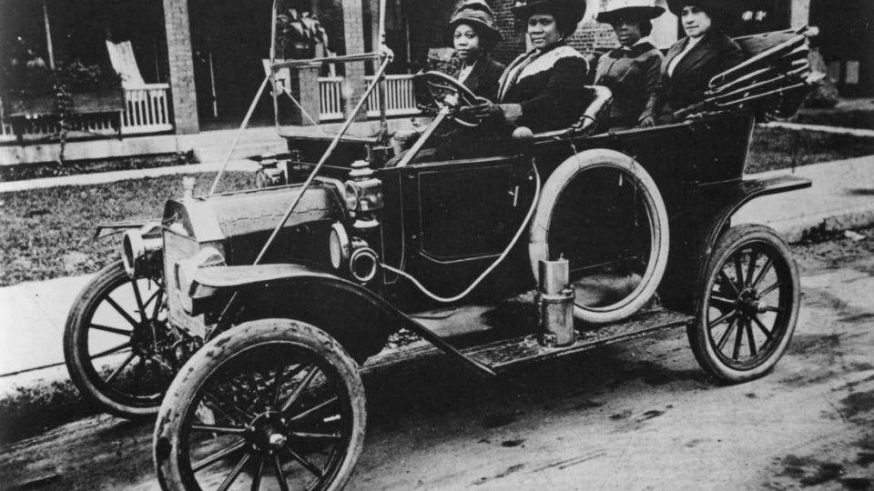 C. J. Walker (1867-1919), empreendedora de cosméticos que foi a mulher negra mais rica de seu tempo.