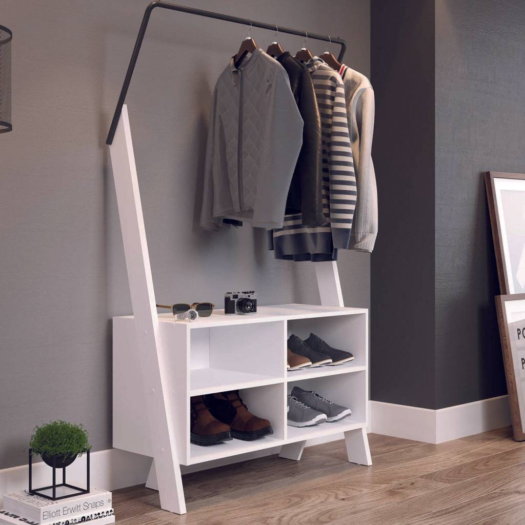 Closet modular estilo arara, da MadeiraMadeira, com pés distantes do chão que dão leveza e ajuda, a ampliar o ambiente. Closet modular estilo arara, da MadeiraMadeira, com pés distantes do chão que dão leveza e ajuda, a ampliar o ambiente.