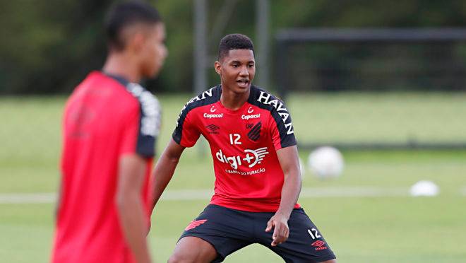 Abner só fez um jogo no Estadual