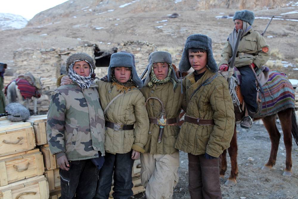 Atores-mirins da produção seguiram roteiro em apenas parte do filme. | Divulgação