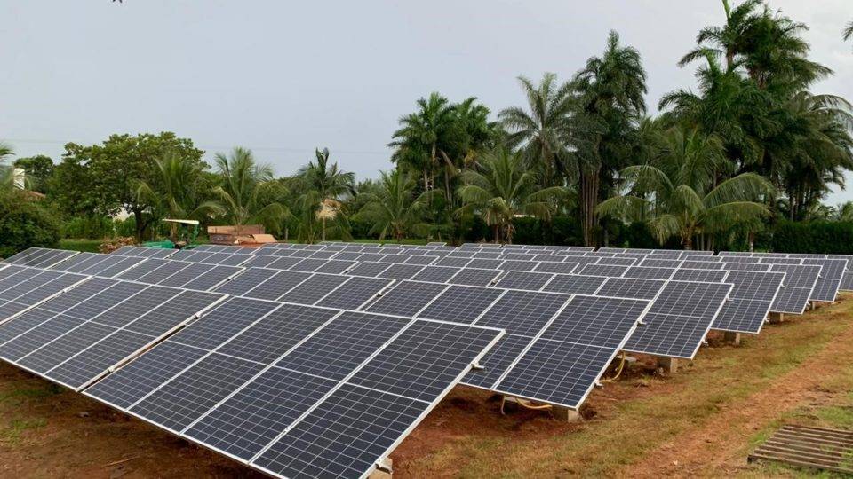 Empresa do interior quer faturar mais de R$ 1 bilhão e crescer no setor de energia solar Placas solares da Romagnole Produtos Elétricos: empresa intensificou aposta em geração fotovoltaica