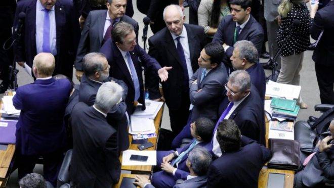 Desfecho favorável ao Planalto ocorreu com relativa tranquilidade no Congresso: veto foi mantido com os votos de 398 deputados.