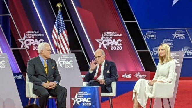 Durante a reunião anual dos conservadores, a CPAC, o economista-chefe da Casa Branca e Ivanka Trump alertaram para um perigo muito maior do que o vírus.