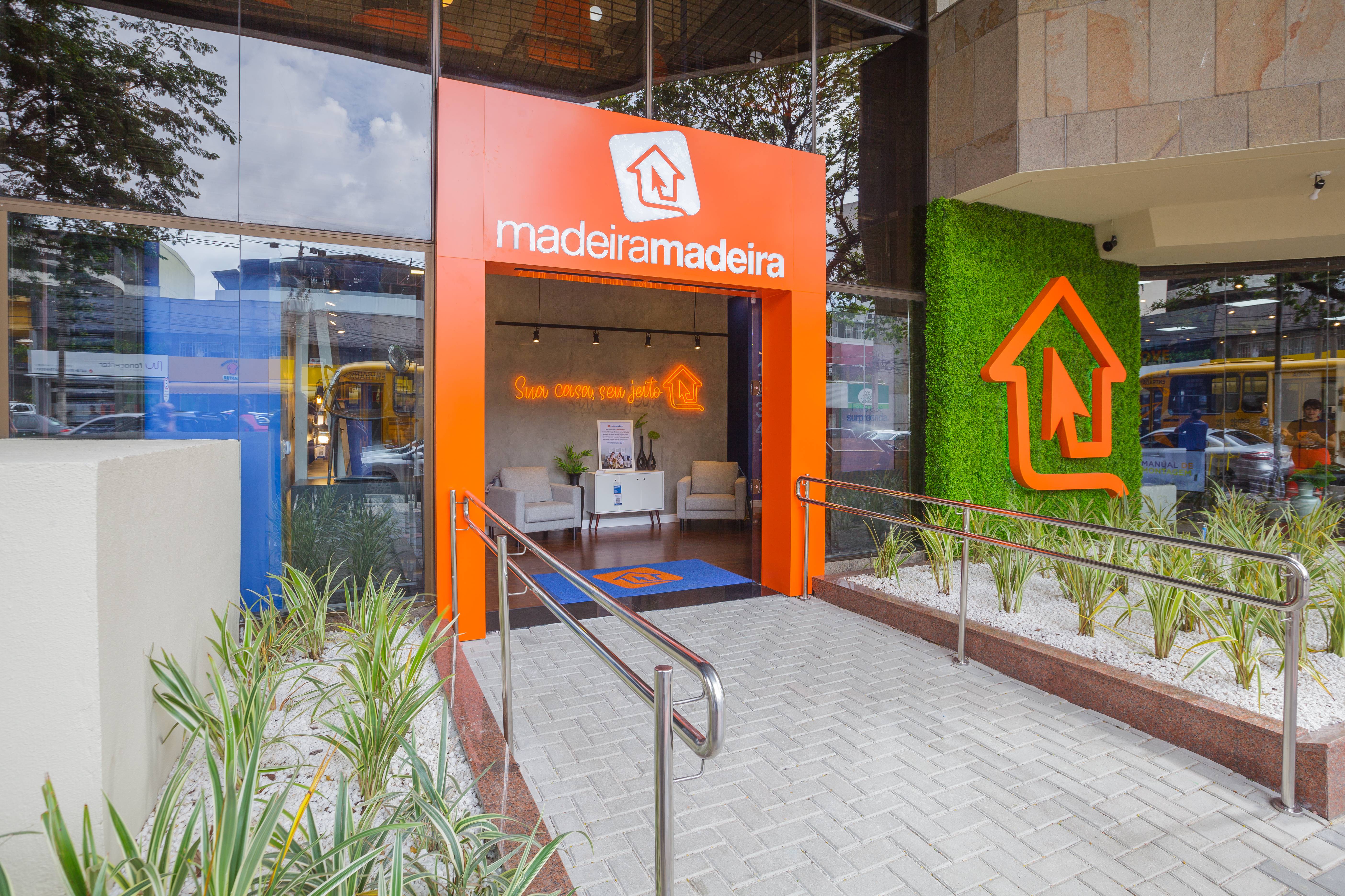 Primeira loja física do MadeiraMadeira foi inaugurada em Curitiba e segue o conceito de guide shop. Foto: Divulgação Primeira loja física do MadeiraMadeira foi inaugurada em Curitiba e segue o conceito de guide shop. Foto: Divulgação
