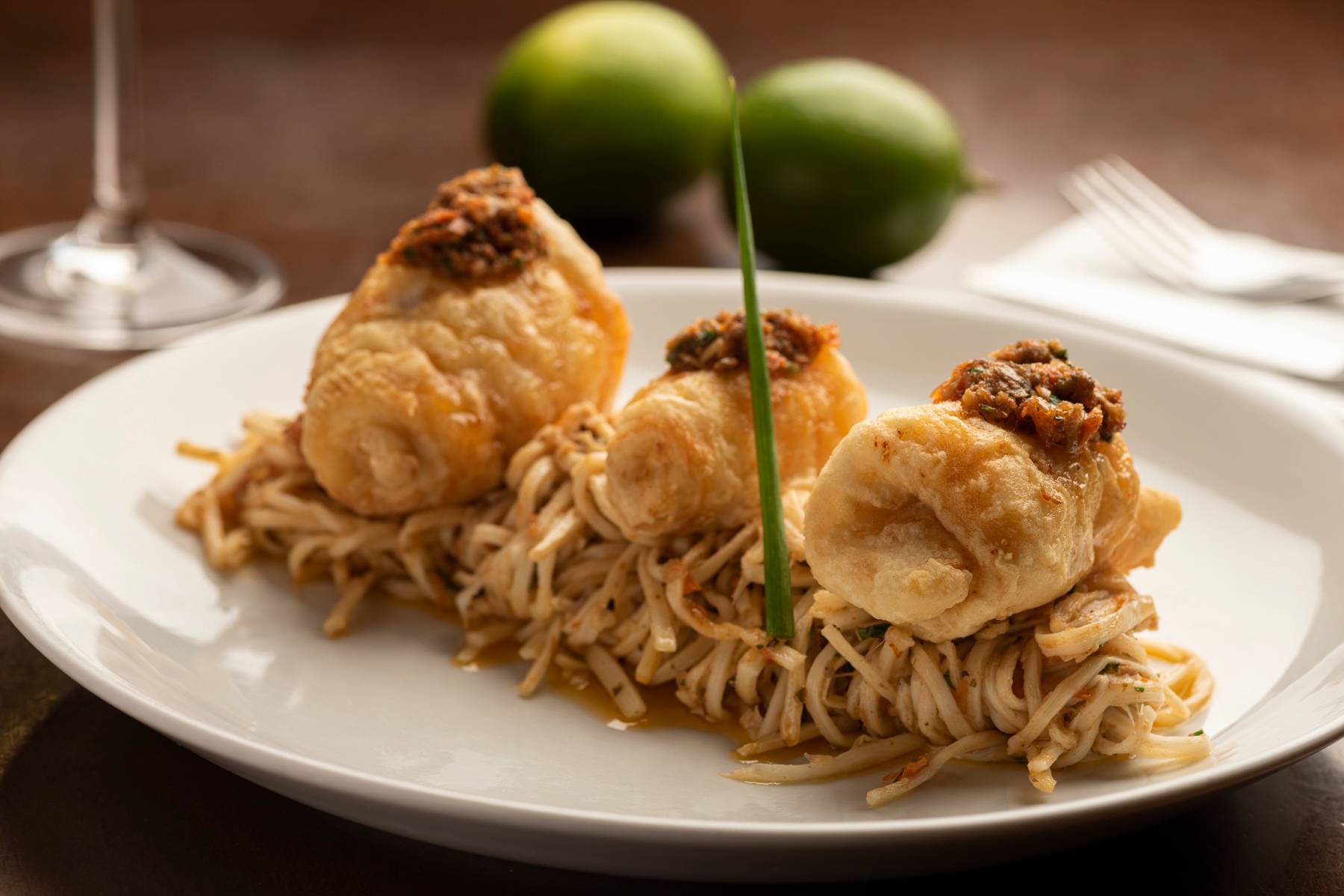 Espaguete de pupunha e linguado à dorè com provençal de ervas são os ingredientes do Spaghetti Sol de Maria, um dos pratos principais do almoço e jantar do Bistrô do Victor. Espaguete de pupunha e linguado à dorè com provençal de ervas são os ingredientes do Spaghetti Sol de Maria, um dos pratos principais do almoço e jantar do Bistrô do Victor.
