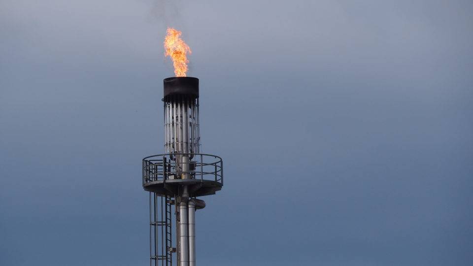 Como a guerra de preços do petróleo afeta o consumidor, a Petrobras e o governo Como a guerra de preços do petróleo afeta o consumidor, a Petrobras e o governo