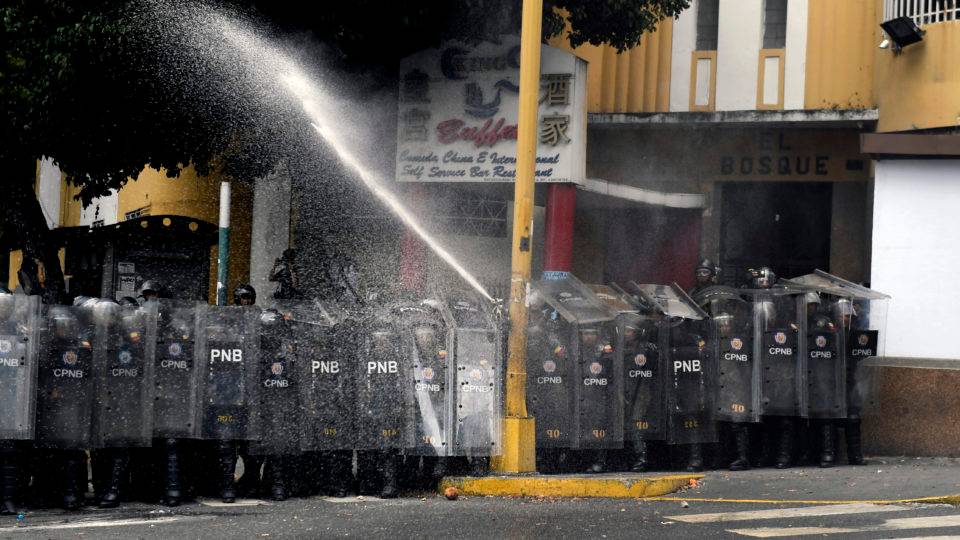 Convocados por Guaidó, venezuelanos voltam a protestar contra Maduro protestos venezuela 2020