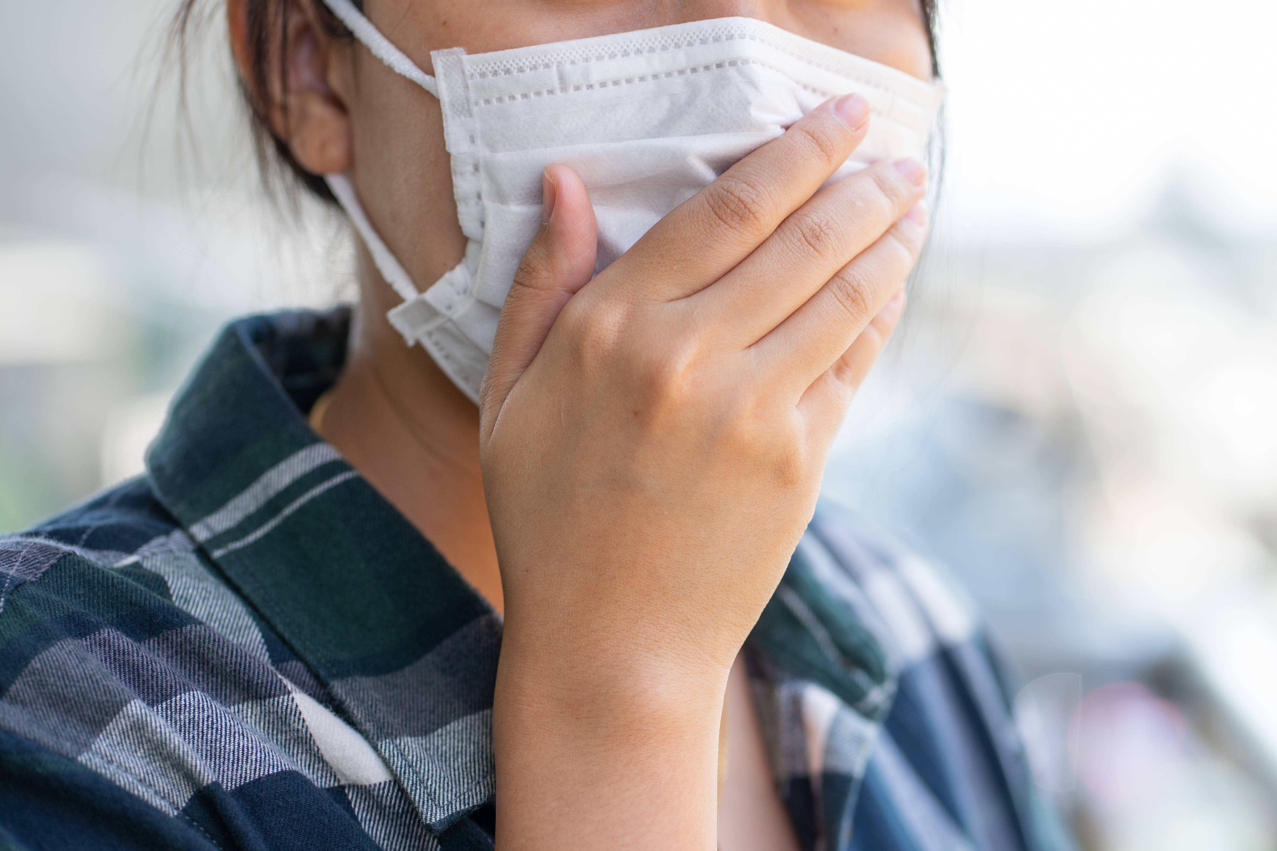 Uso da máscara para conter o coronavírus é indicado apenas a casos específicos