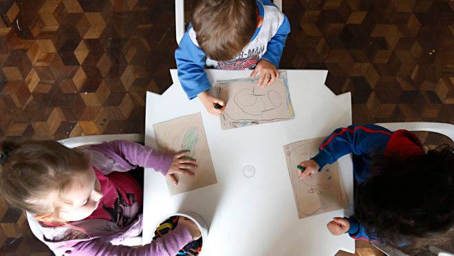 Creches – escolas infantis – escola infantil – creche – crianças – atividade infantil – pré-escola – maternal – ensino infantil – brincadeiras de criança – creche convenidada com a prefeitura de Curitiba –