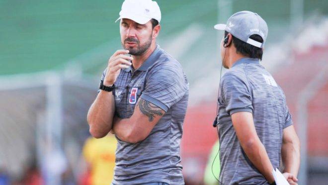 Allan Aal, treinador do Paraná Clube, criticou aviso tardio sobre suspensão da Copa do Brasil