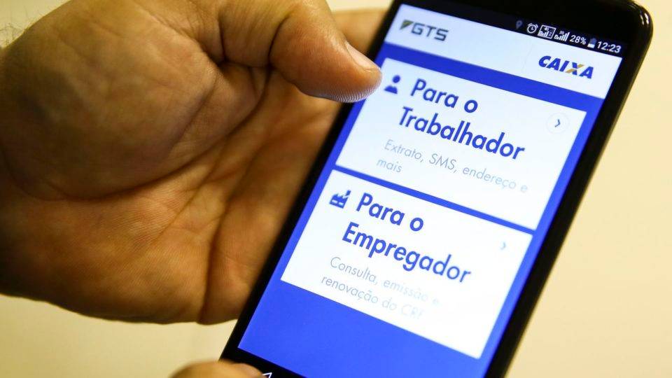 Governo diz que não é possível liberar valores mais altos para saque imediato do FGTS Governo diz que não é possível liberar valores mais altos para saque imediato do FGTS