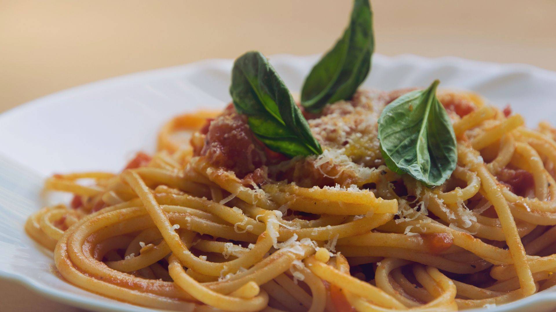 Exagerar no carboidrato à noite prejudica o sono e pode gerar mais fome no dia seguinte