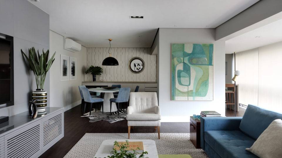 Reforma integra sala com varanda e apartamento ganha área social de 60 m² Foto: Marco Antônio