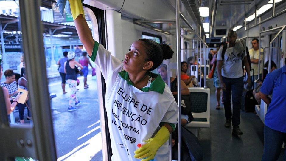 Brasil está preparado para enfrentar aumento súbito de casos de coronavírus? Cuidados com a limpeza e a higiene pessoal ajudam a controlar o aumento do coronavírus.