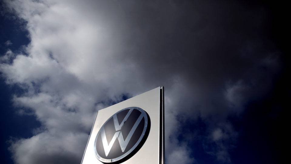 Volkswagen estuda fechar fábricas