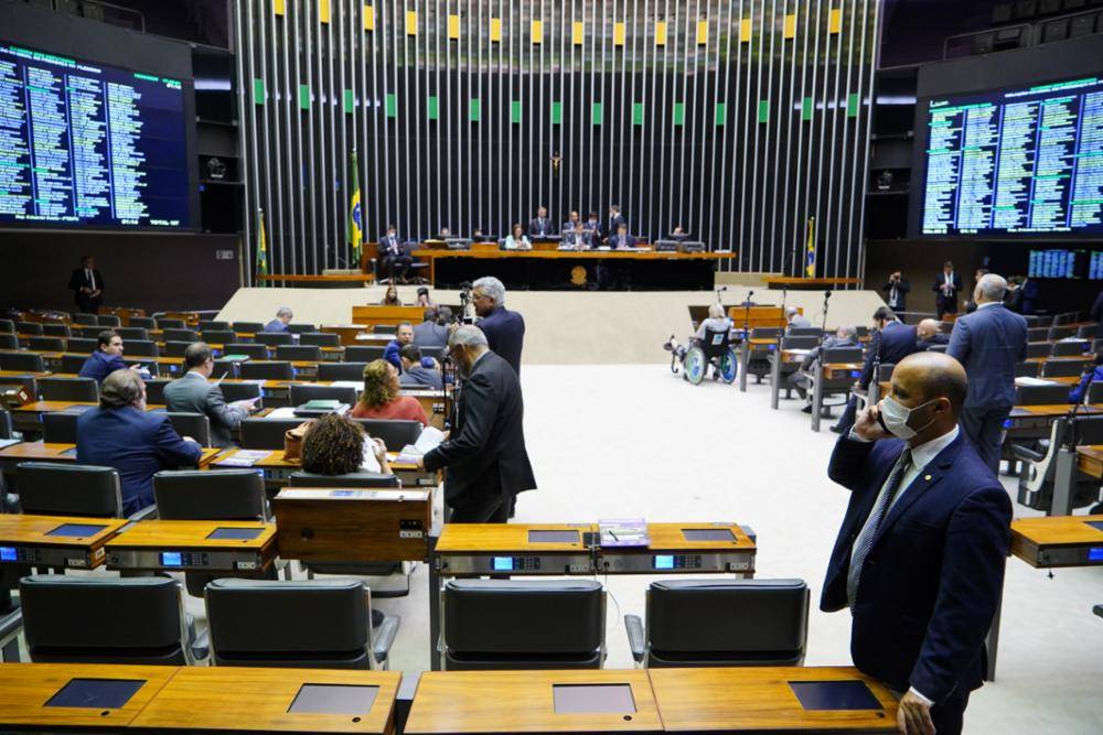 Deputados aprovaram em caráter simbólico o decreto de calamidade pública enviado pelo governo.