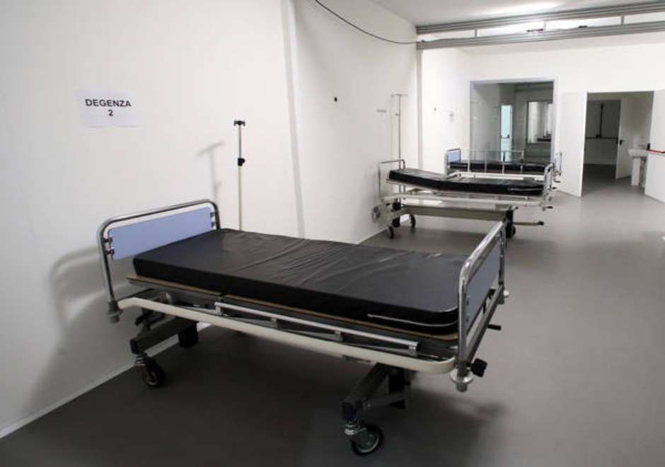 400 camas e aparelhos hospitalares transformarão pavilhões de Rho Fiera em hospital de campanha. Foto: Ansa/Divulgação 400 camas e aparelhos hospitalares transformarão pavilhões de Rho Fiera em hospital de campanha. Foto: Ansa/Divulgação