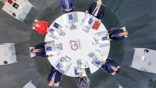 Líderes do G7 em encontro na França, no ano passado.