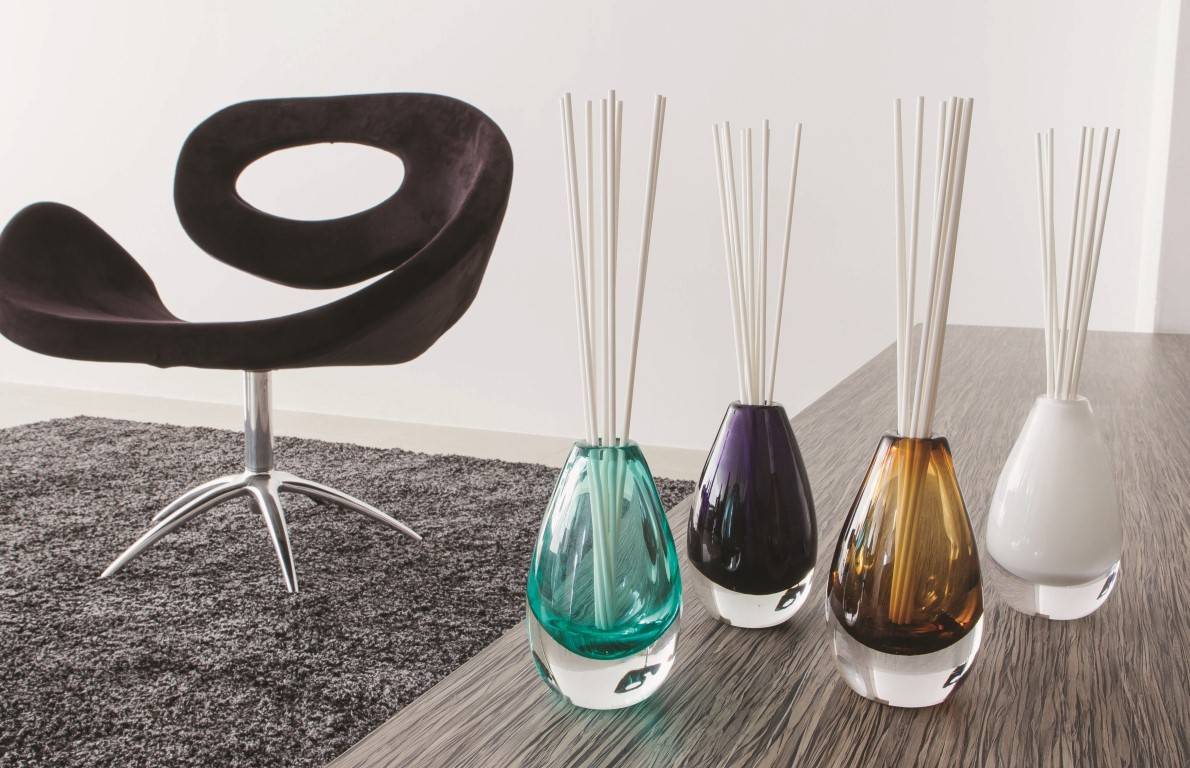 Na sala o leque de fragrâncias possíveis é maior. O ideal é descobri um cheiro que agrade toda a família. Foto: Divulgação. Na sala o leque de fragrâncias possíveis é maior. O ideal é descobri um cheiro que agrade toda a família. Foto: Divulgação.