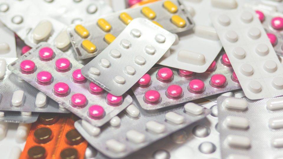 CFM pede prorrogação de receitas de medicamentos controlados