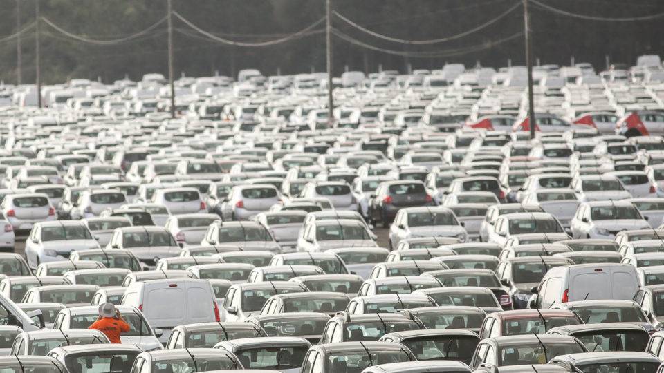 370 mil funcionários do setor automotivo estão em casa carros-renault