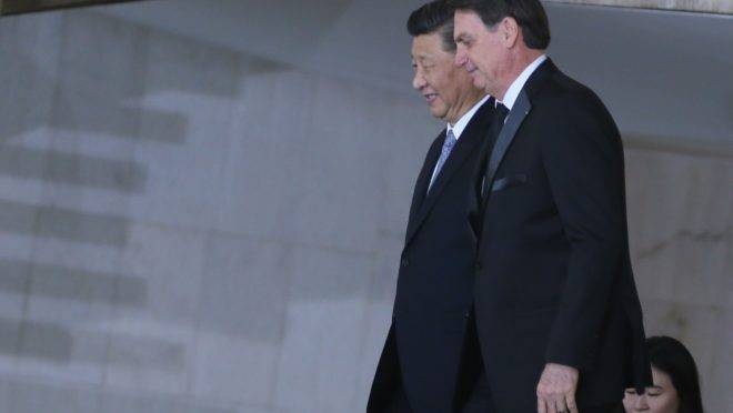 O presidente Jair Bolsonaro recebe, o presidente da República Popular da China, Xi Jinping, no Palácio do Itamaraty, em Brasília