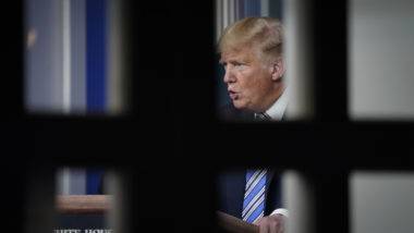 Trump estende isolamento social até 30 de abril nos EUA Trump estende isolamento social até 30 de abril nos EUA