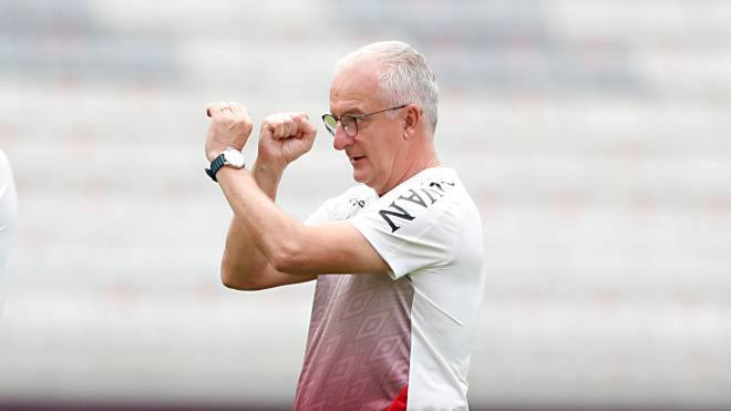 Dorival Júnior comanda o time principal do Athletico