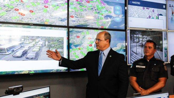 Fechamento de divisas interestaduais devido ao coronavírus, como fez o governador do Rio, Wilson Witzel, vem causando atritos com o governo Jair Bolsonaro.