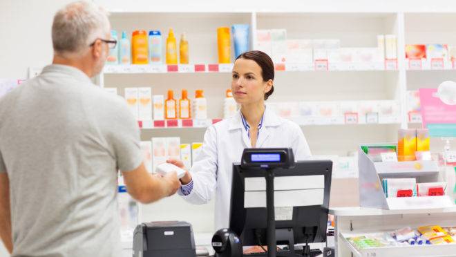 Startup curitibana, Clinicarx criou um curso online para treinamento de farmacêuticos, além de um chatbot para autoavaliação de suspeitas e um software para protocolar triagens.