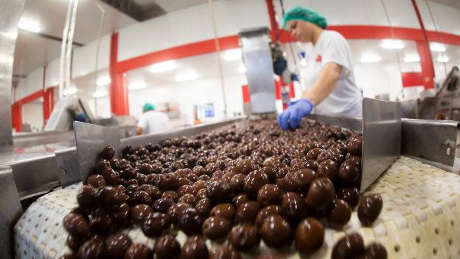 Indústria de alimentos está entre as atividades essenciais que devem continuar operando