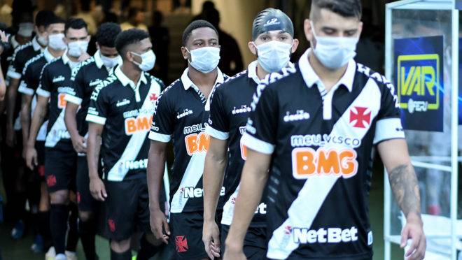 Jogadores do Vasco, que estão com salários atrasados, fizeram protesto por causa de jogos durante pandemia