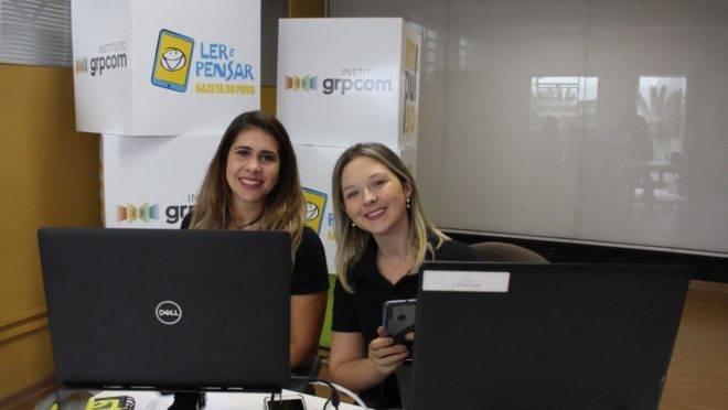 Mariane Maio e Patricia Nalevaiko, da equipe do Ler e Pensar, mediaram todos os debates do Fórum.
