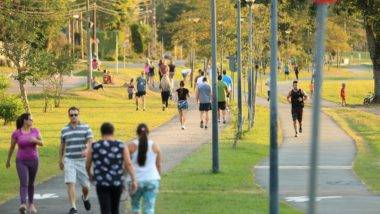 Curitibanos quebram isolamento e furam barreiras para frequentar parques da cidade Parque Barigui continua com grande movimentação de pessoas.