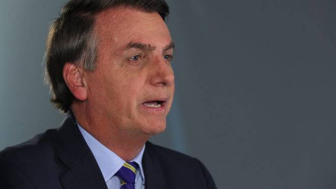 Jair Bolsonaro em pronunciamento no rádio e na televisão nesta terça-feira, 31 de março.