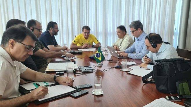 Bolsonaro divulgou foto da conversa que teve por telefone com o primeiro-ministro da Índia, Narendra Modi.