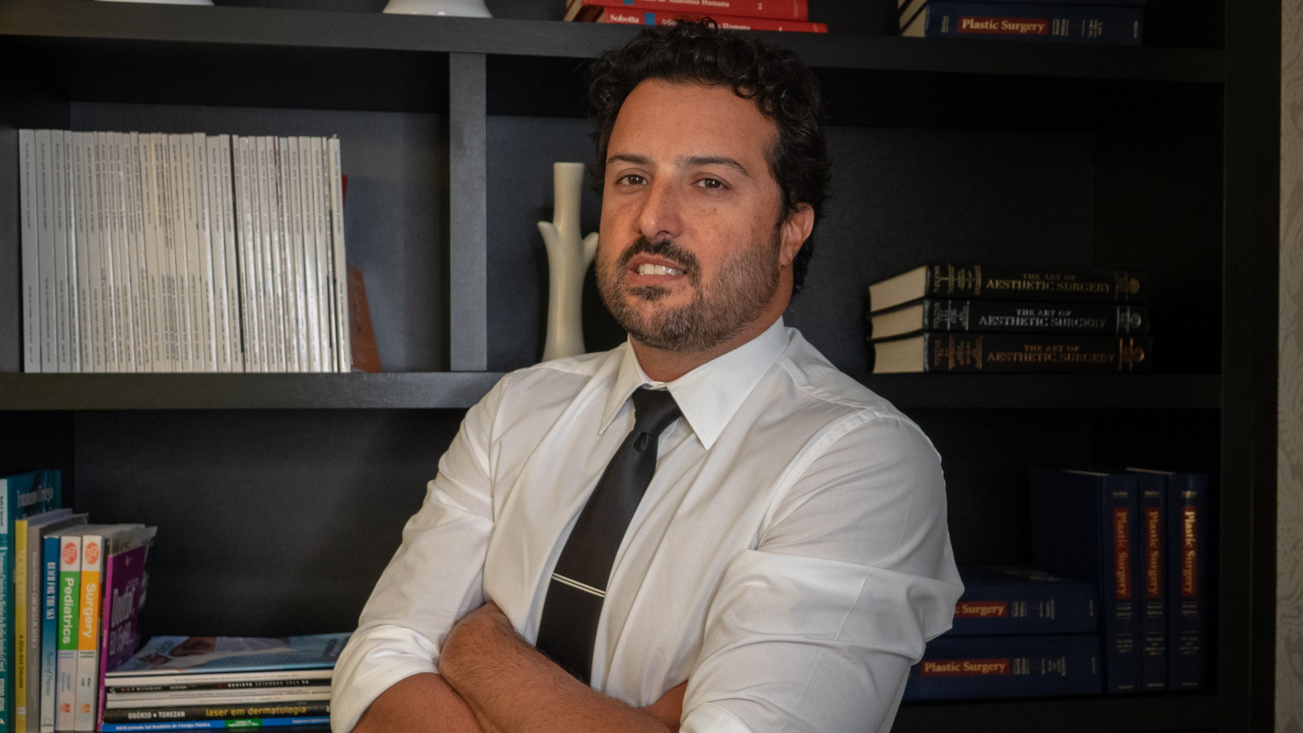 Dr Mauricio Baggio em seu consultório