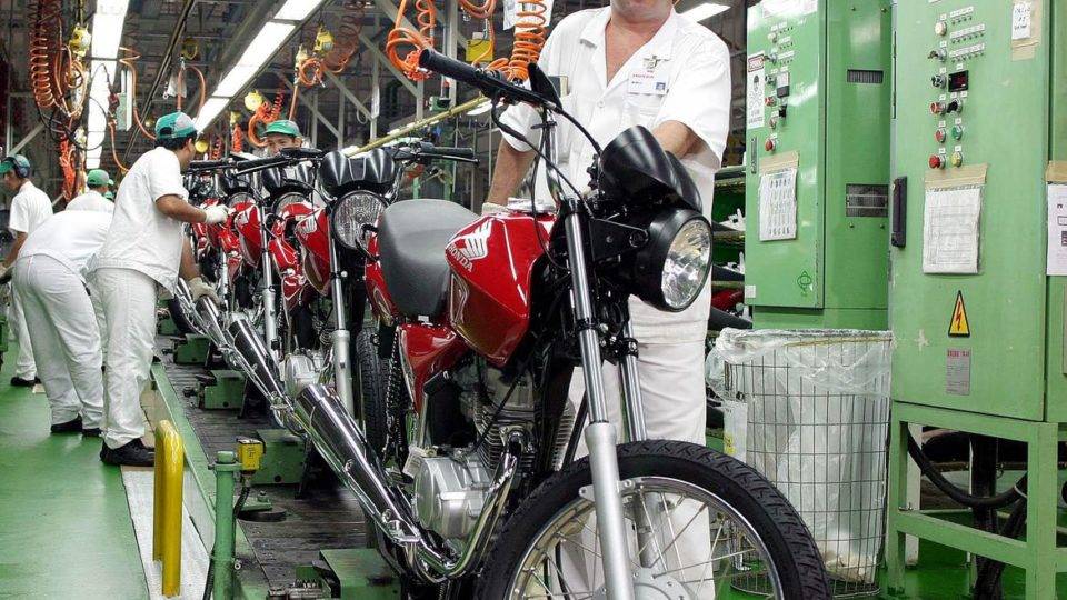 Fábrica da Honda adia retorno