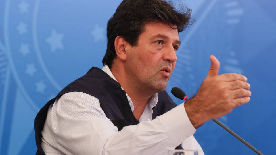 “Sigo trabalhando; alguém tem que trabalhar”, diz Mandetta sobre Onyx mandetta