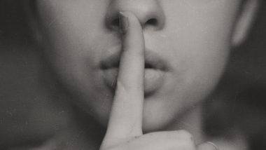 Precisamos de todas as pequenas santidades que estão a nossa volta Precisamos de todas as pequenas santidades que estão a nossa volta