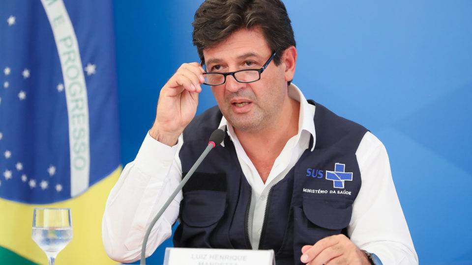 “Quem descumpre o isolamento irá se lamentar”, diz Mandetta após visita a hospital mandetta