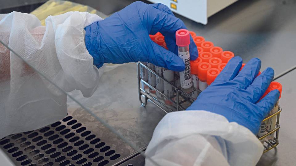 Da triagem à vacina, inteligência artificial ganha protagonismo contra Covid-19 Inteligência artificial está sendo usada para aprimorar a prevenção, diagnóstico e o tratamento ao novo coronavírus.