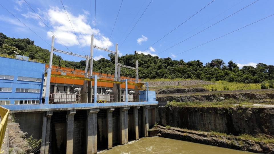 Seca: nível dos reservatórios é o pior em 90 anos; usina está quase no volume morto Batismo da Usina Hidrelétrica Governador Jayme Canet Junior, realizado em fevereiro de 2017.