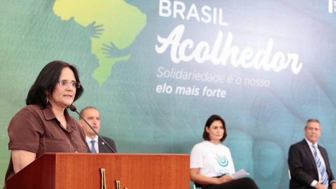 O lançamento do programa “Brasil Acolhedor”.